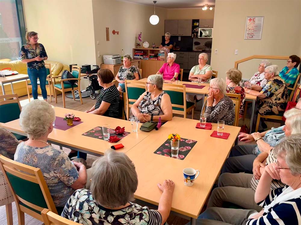 Ihre Generation besitzt so viel Erfahrung mit dem Zusammenhalt in unserer Gesellschaft – davon wollen wir Jüngeren etwas lernen!
