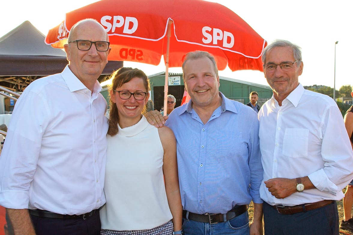 strohballenfest_in_schmargendorf_bei_hemme_milch_mit_dietmar_woidke_02.jpg